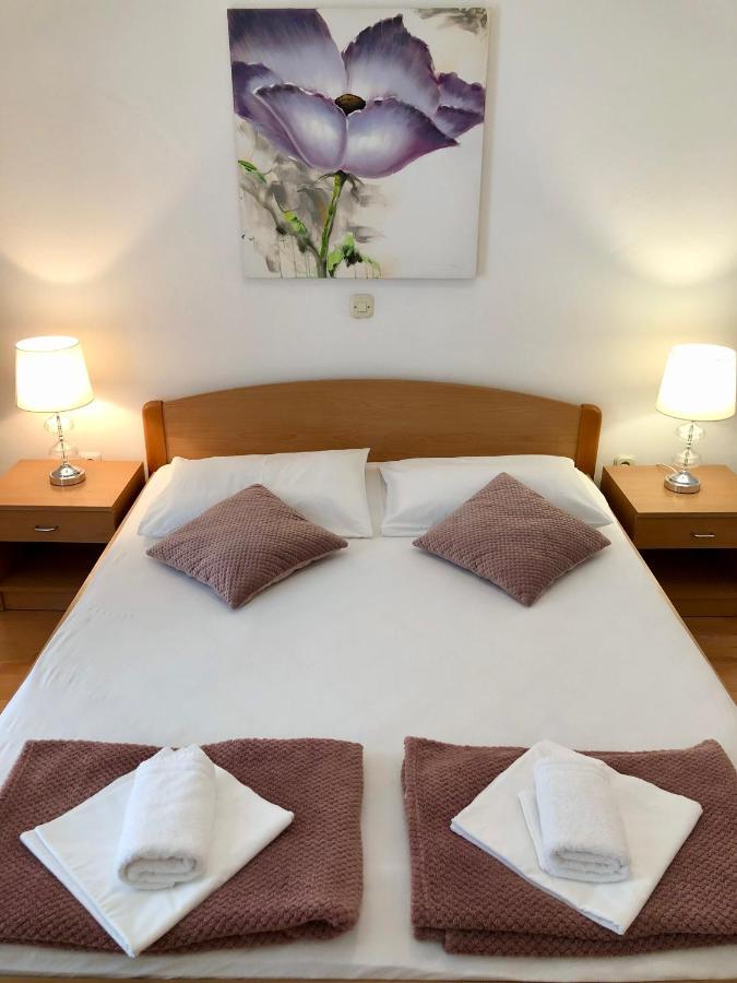 Hotel B&B Chamberlain Milna  Esterno foto